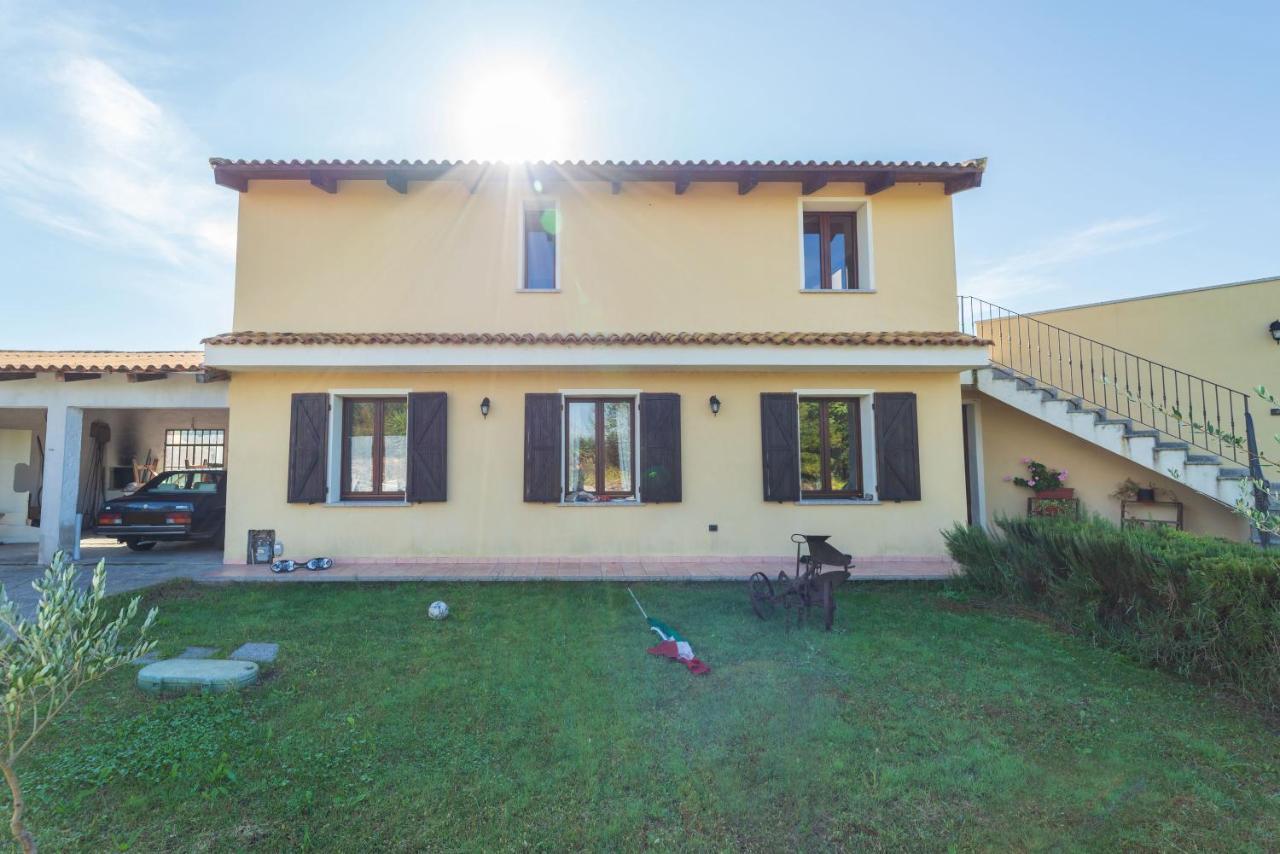 Villa Immersa Nella Natura Perfugas Exterior photo