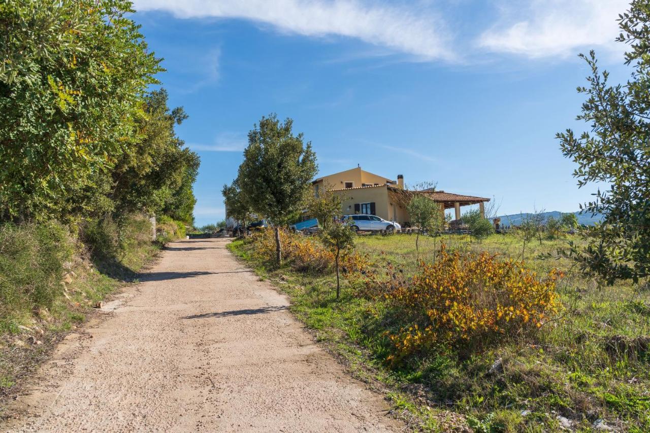 Villa Immersa Nella Natura Perfugas Exterior photo